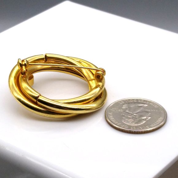 Vintage Polished Interlocking Rings Brooch in Gold Tone with Clear Crystal, Chic - Picture 4 of 4